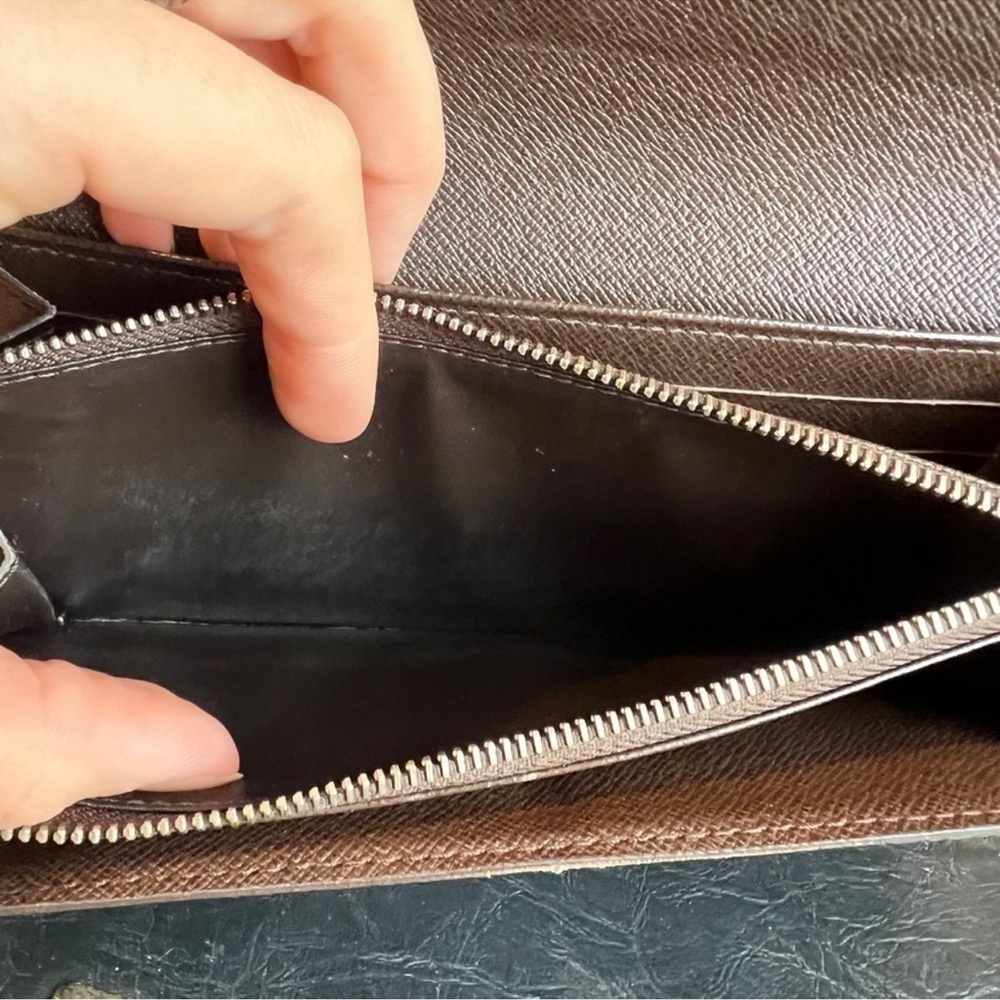 Authentic Louis Vuitton Sarah Damier Ebene wallet - Picture 9 of 11